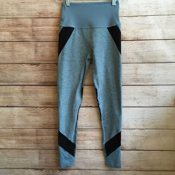 BEYOND YOGA LEGGINGS IN TEAL AND BLACK - Picture 1 of 7